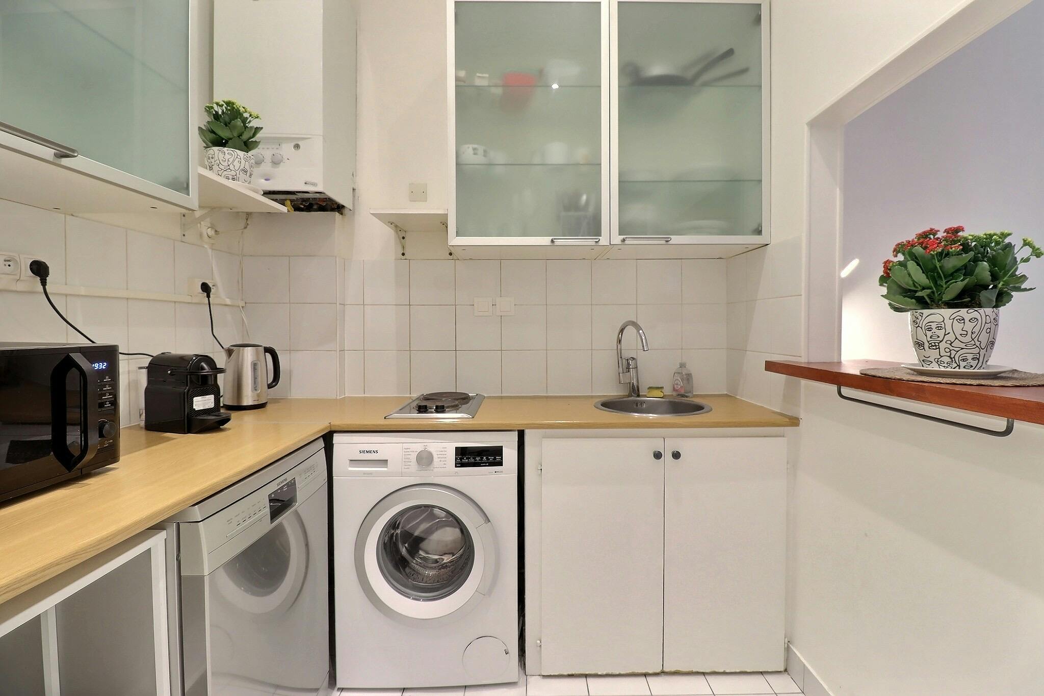 1-Bedroom Apartment in Rue Ruhmkorff, Paris (1717737) room image 60