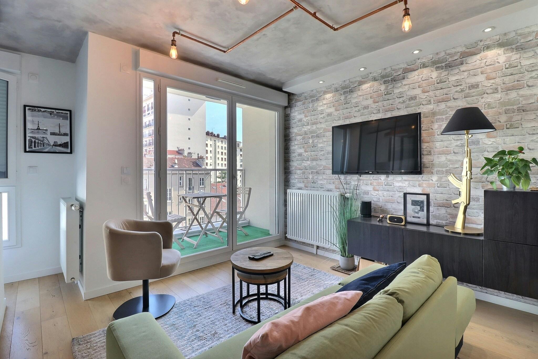 公寓 正在以 €1,375 的月租出租，其位于 Montrouge, Avenue de la Paix