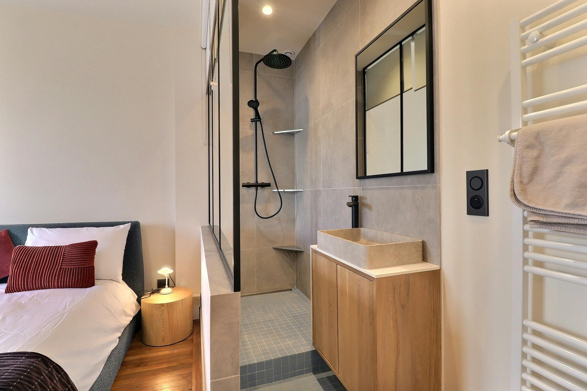 1-Bedroom Apartment in Rue Froment, Paris (1717744) room image 2