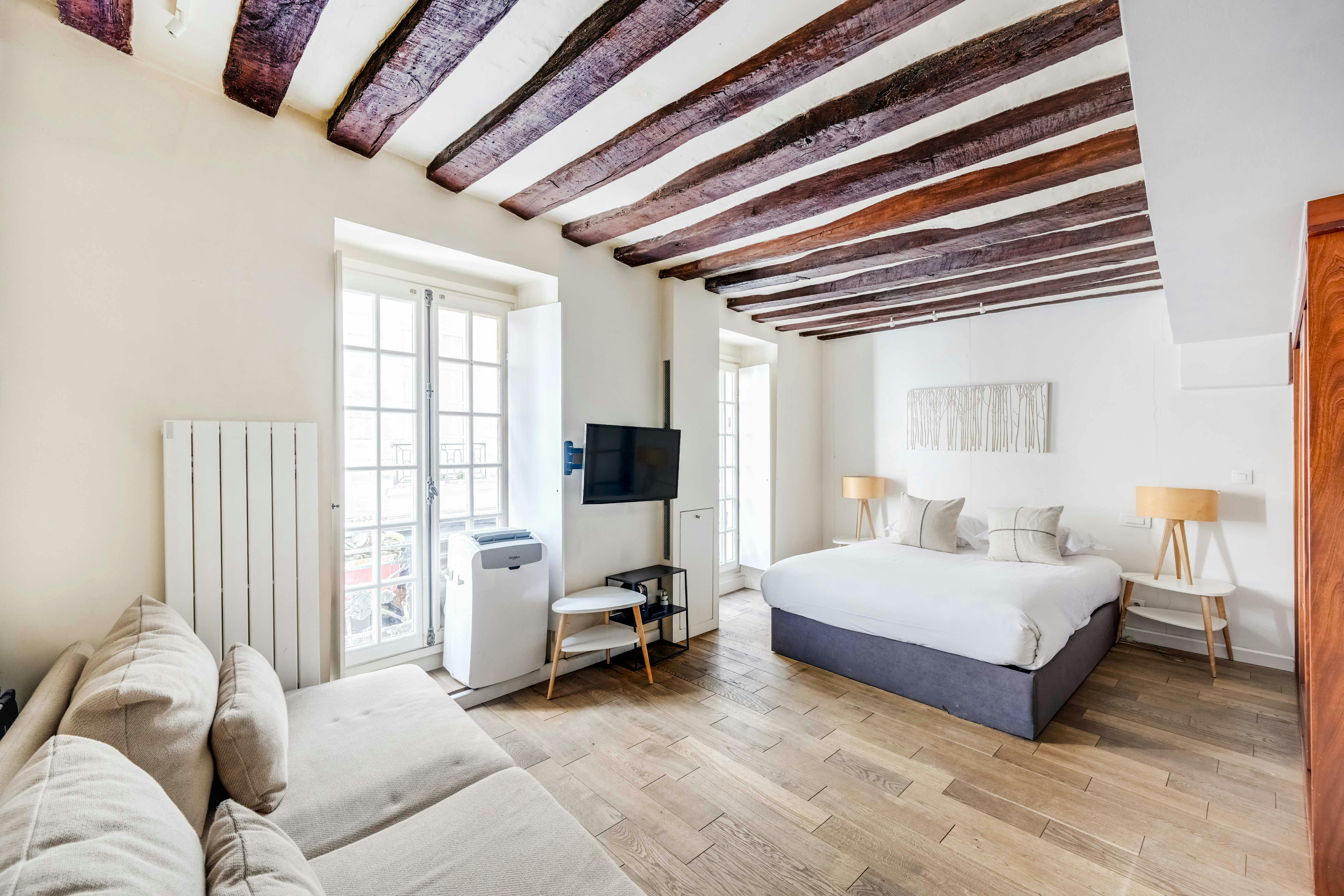 Rue Guisarde, Paris preview