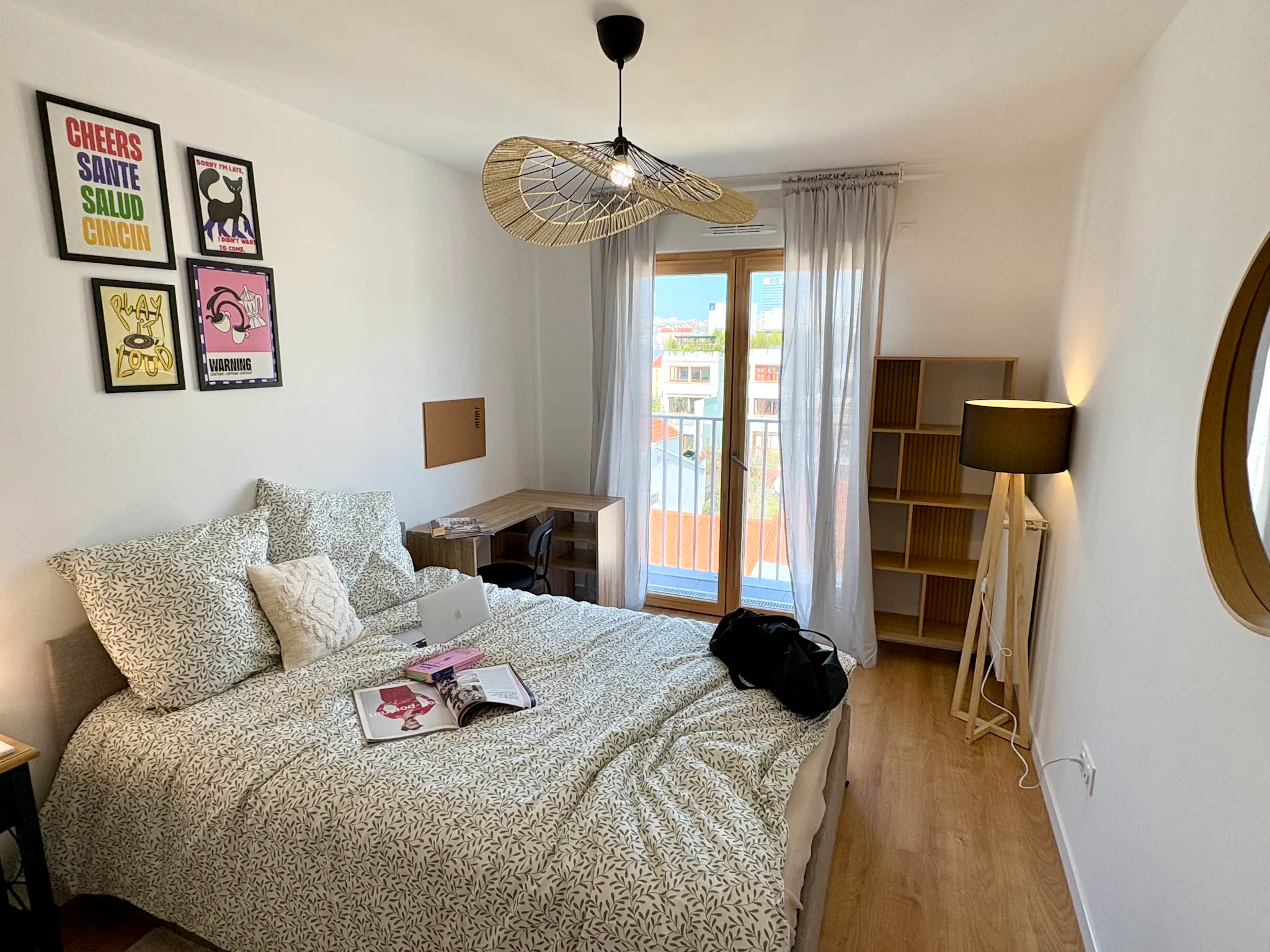 Rue de Paris, Montreuil preview