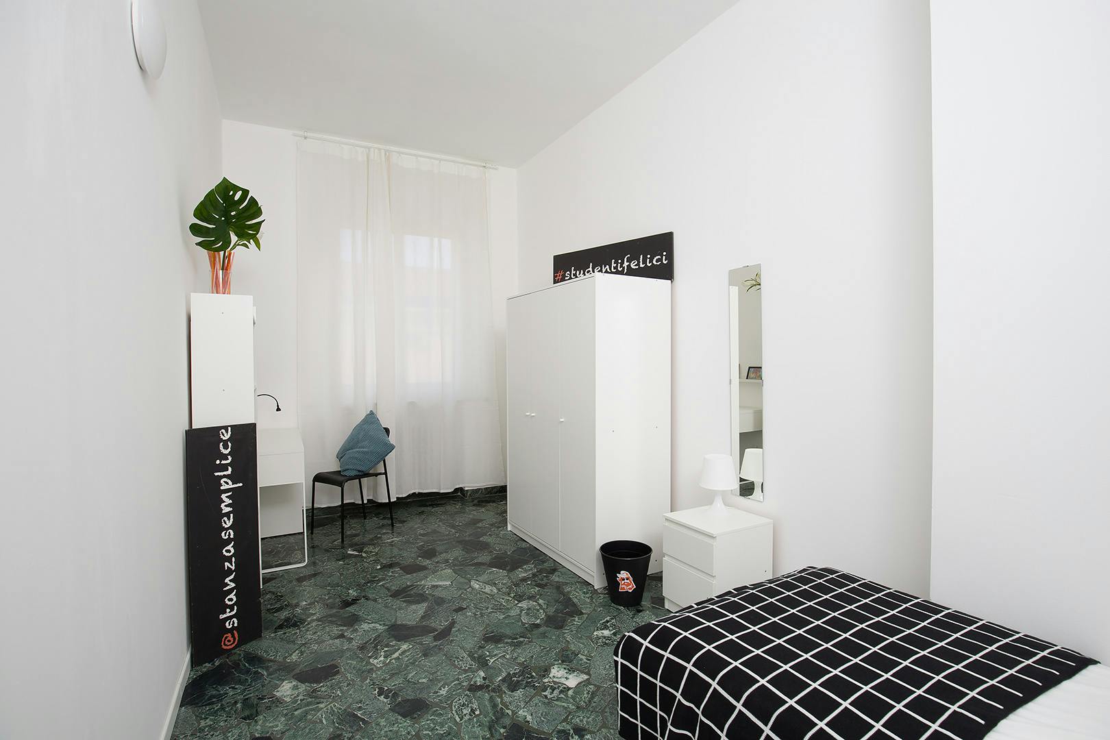 Private room in Corso d'Augusto, Rimini (1717958) room image 1
