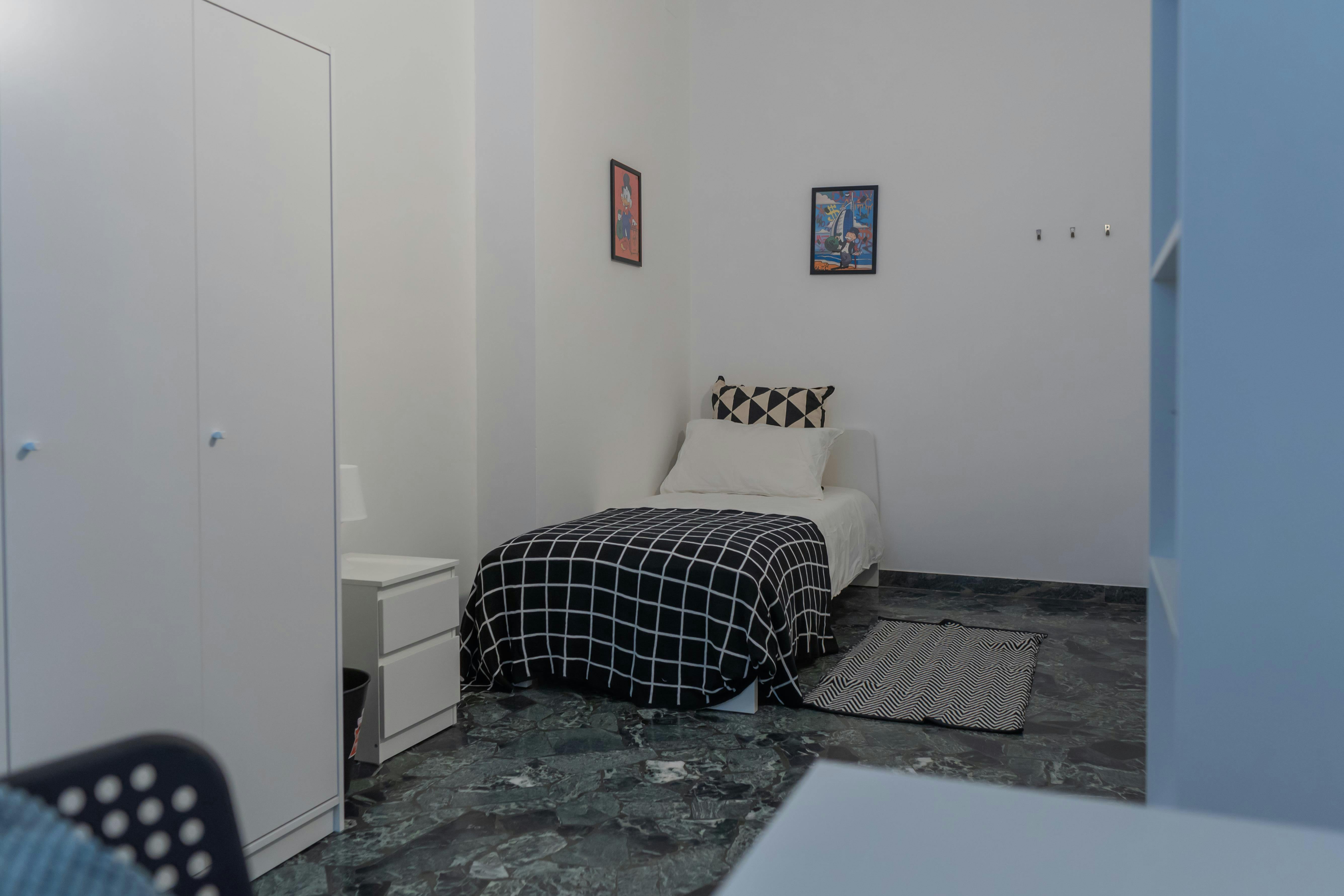 Private room in Corso d'Augusto, Rimini (1717958) room image 2