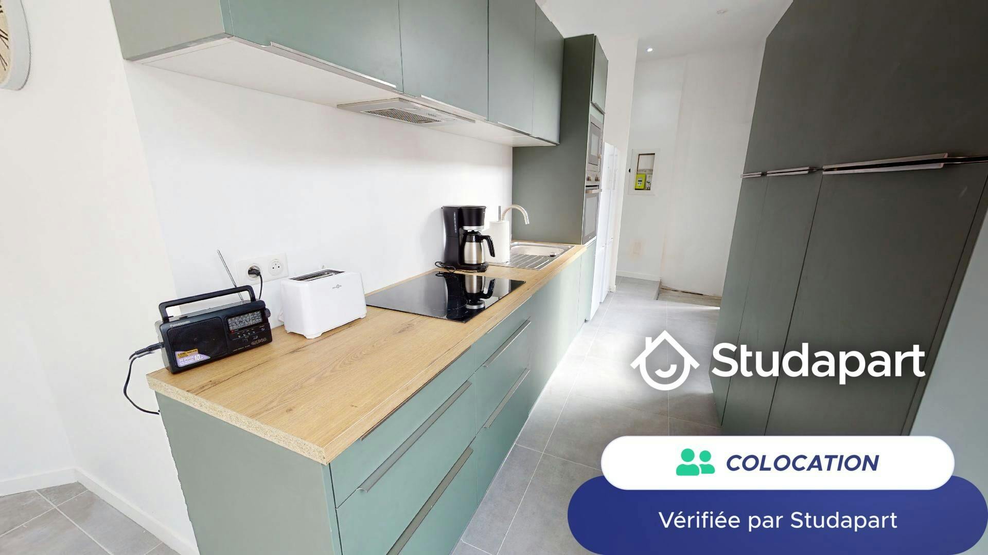 Private room for rent on Rue des Dondaines, Lille - Vue 3