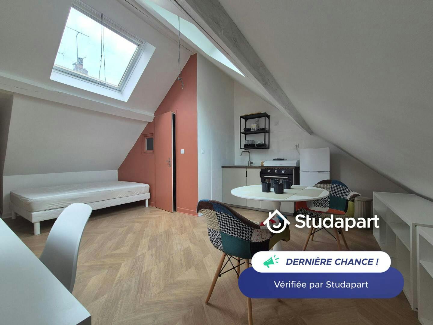 Apartment for rent for €620 per month in Dijon, Rue Jean Jacques Rousseau