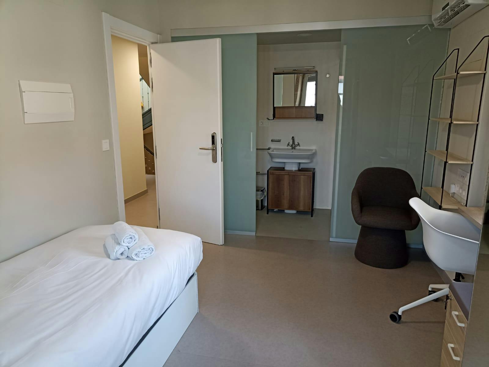 Private room for rent for €750 per month in Santiago de Compostela, Plaza de San Martiño