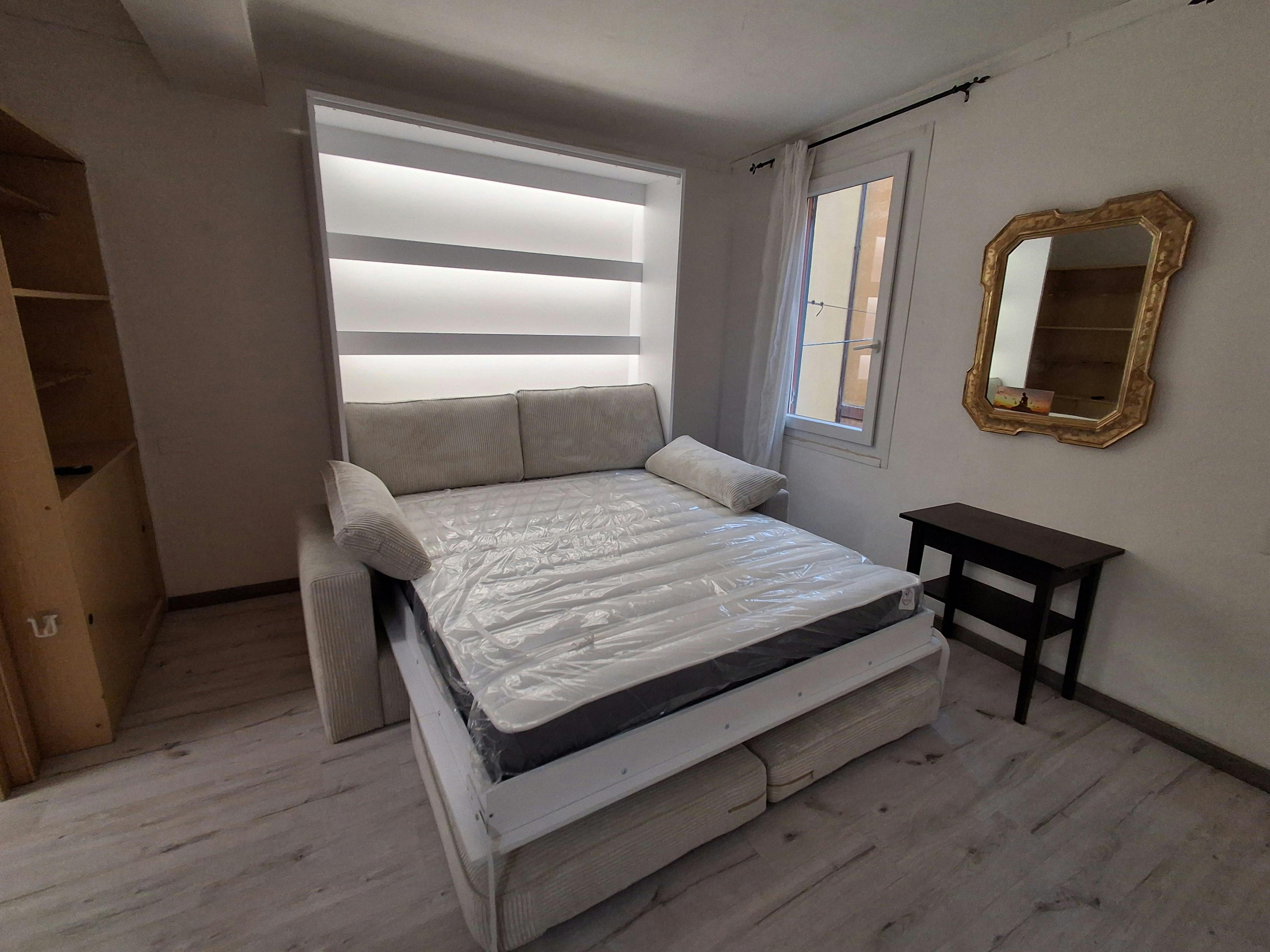 Studio te huur voor € 1.650 per maand in Bologna, Via Broccaindosso