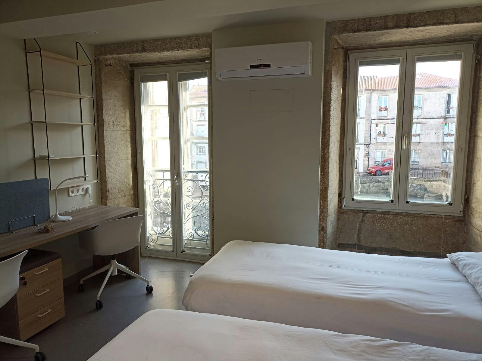 Private room for rent for €1,200 per month in Santiago de Compostela, Plaza de San Martiño