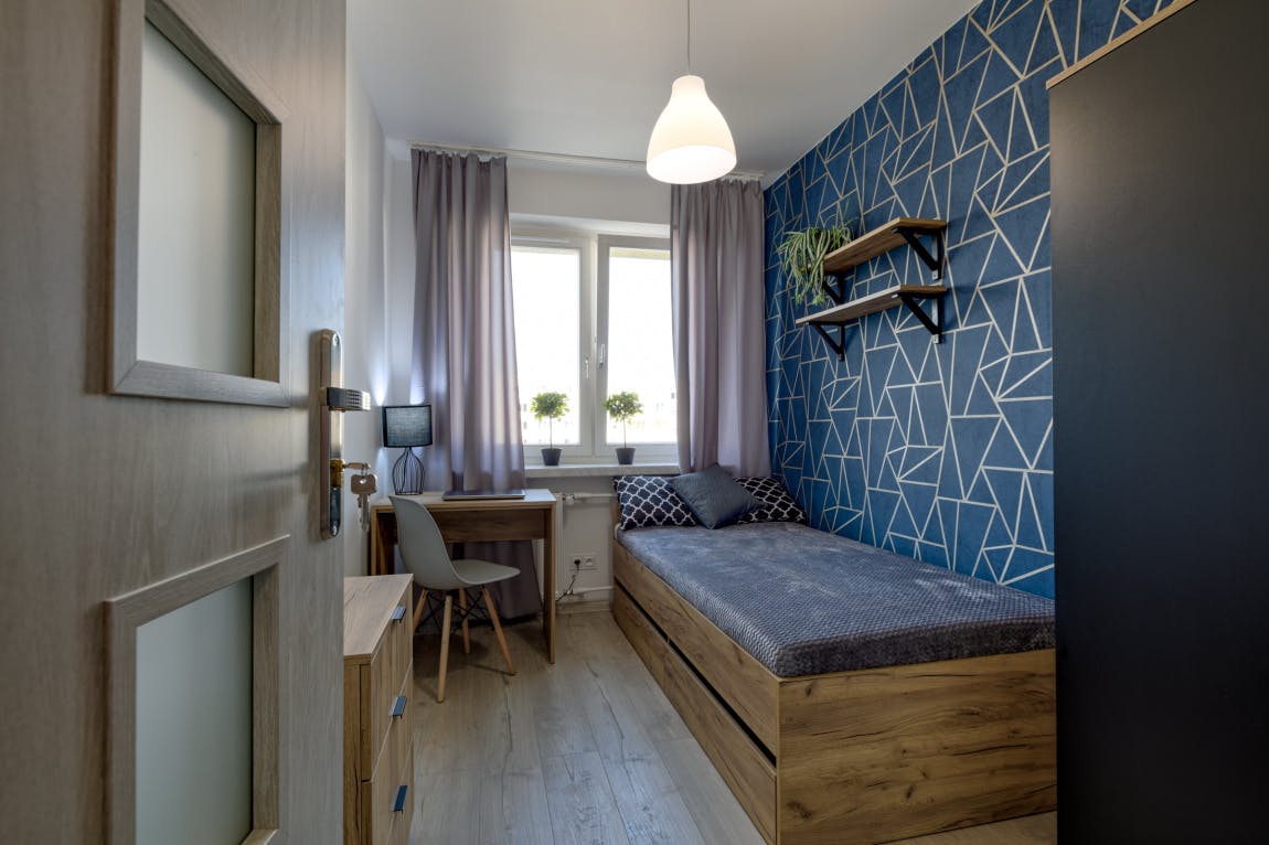 Marsylska, Warsaw preview
