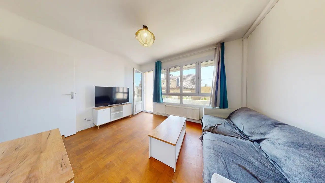 Appartement te huur voor € 920 per maand in Villeurbanne, Allée Marcel Doret