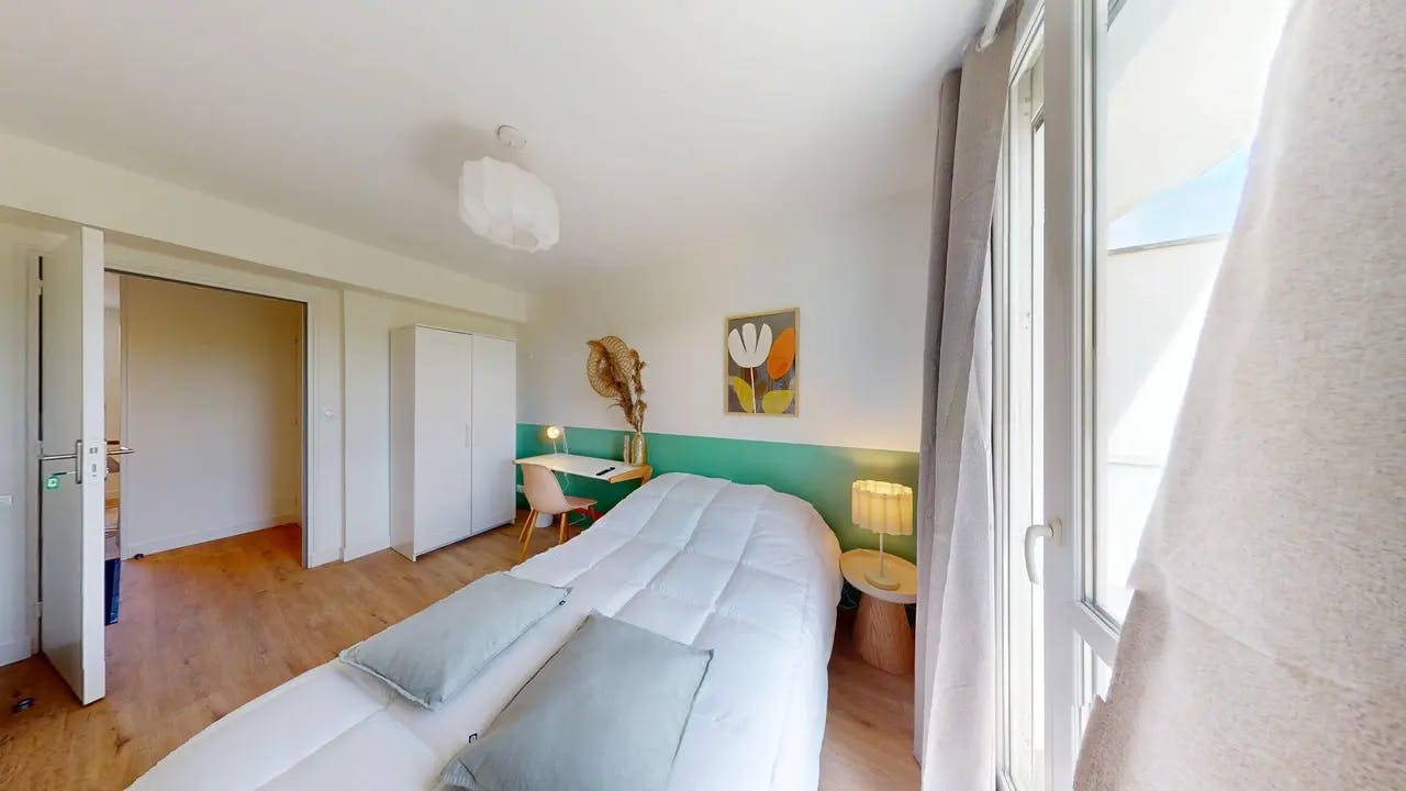 Private room in Carré de Saxe, Rennes (1718114) room image 2