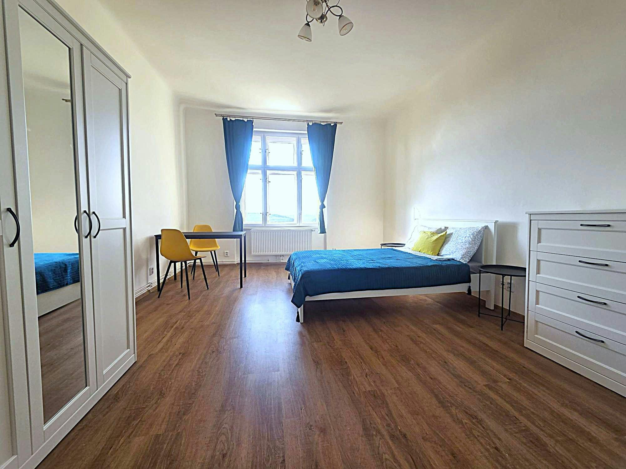Habitación privada en alquiler por 28.298 CZK al mes en Hlavní město Praha, U Havlíčkových sadů