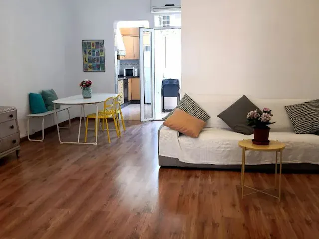 2-Bedroom Apartment in Carrer d'Ernest Anastasio, Valencia (1718134) room image 2