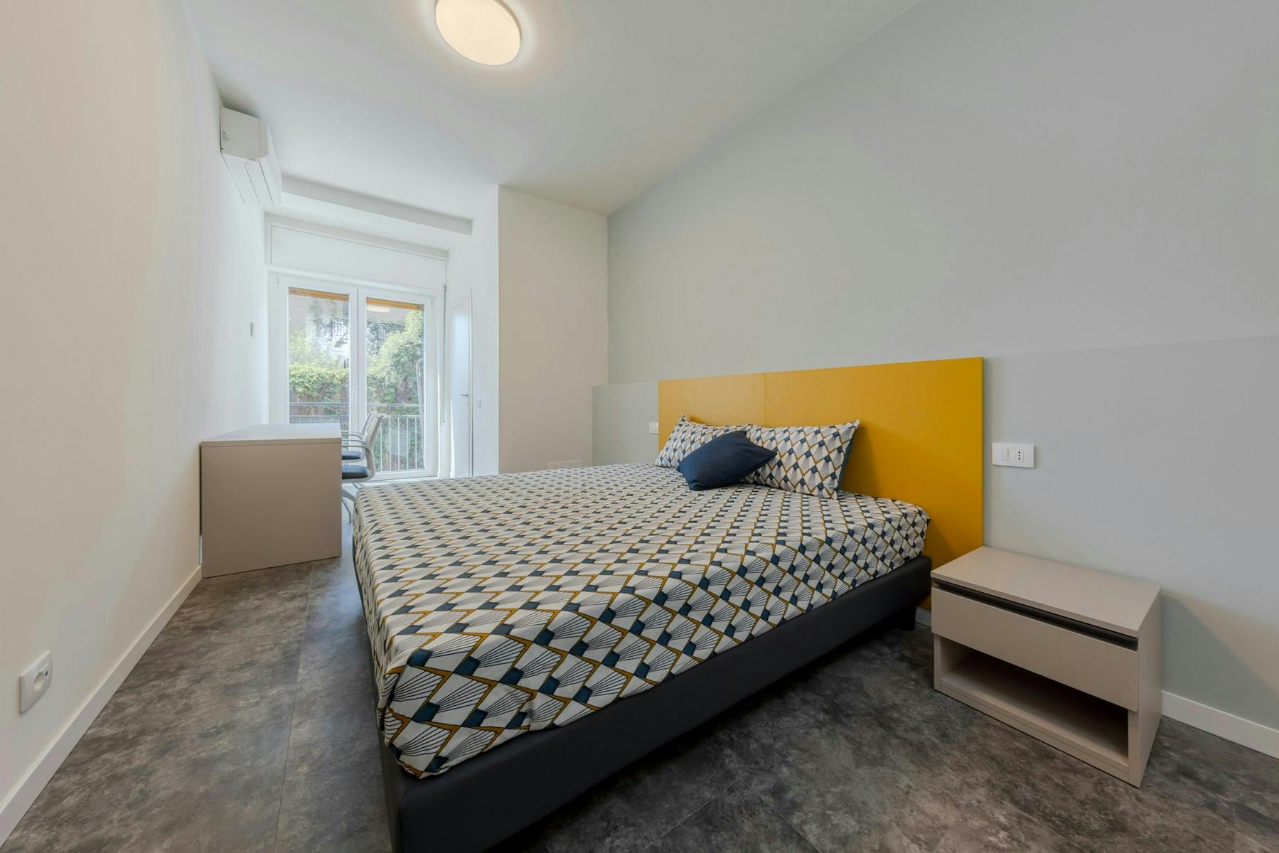 Shared room in Via Giulio Togni, Brescia (1718139) room image 2