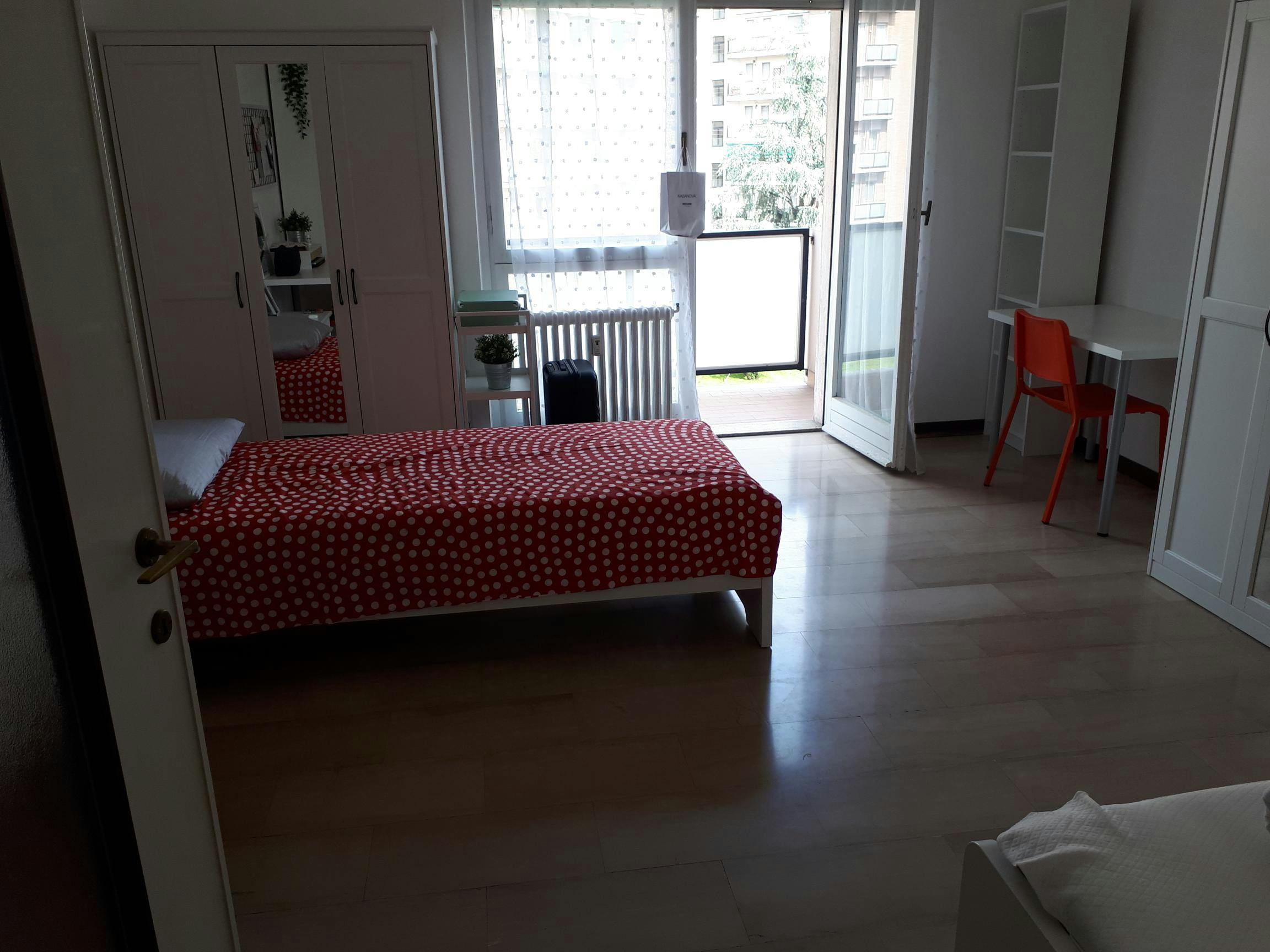 共用房间 正在以 €420 的月租出租，其位于 Milan, Via Zurigo