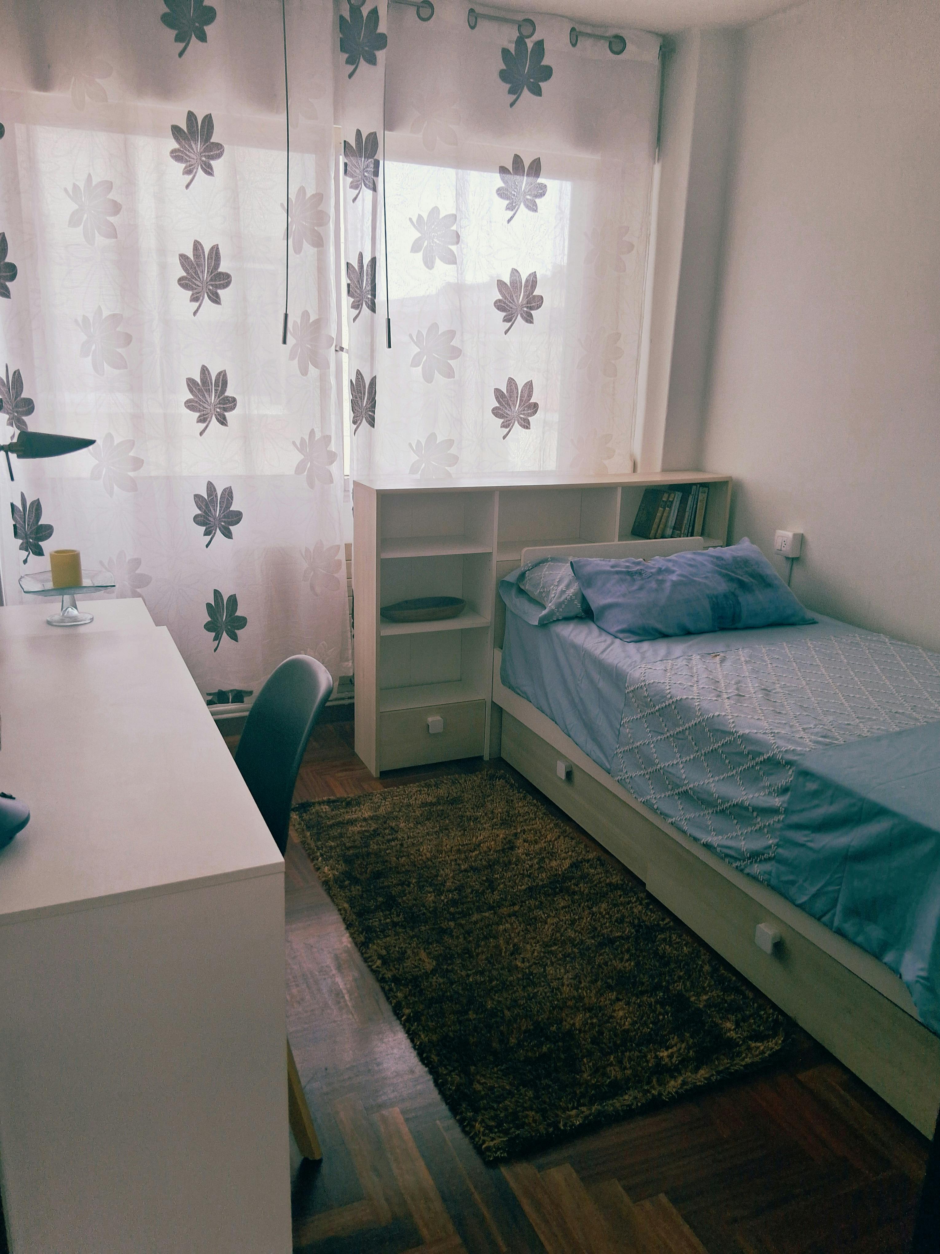 Отдельная комната сдается в аренду за 450 € в месяц в Vigo, Avenida de Castelao