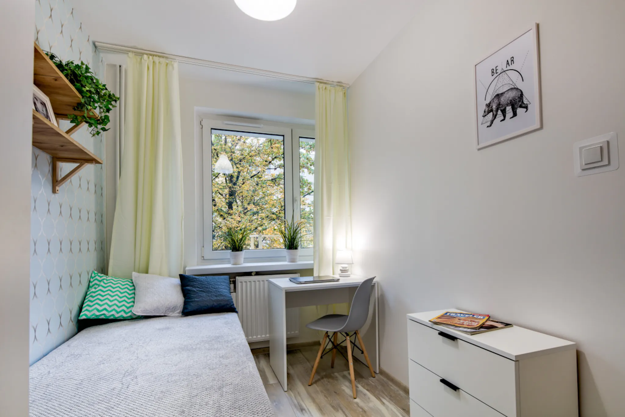 Egejska, Warsaw preview