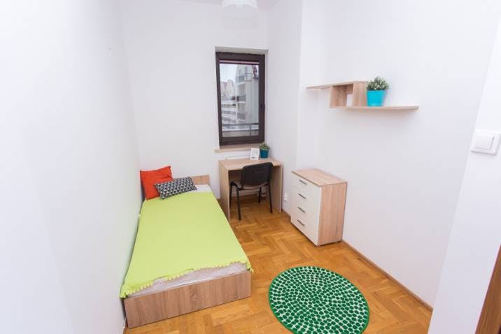 Pod Strzechą, Warsaw preview