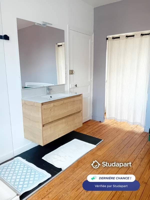 Private room for rent for €300 per month in Cholet, Rue Jean Racine