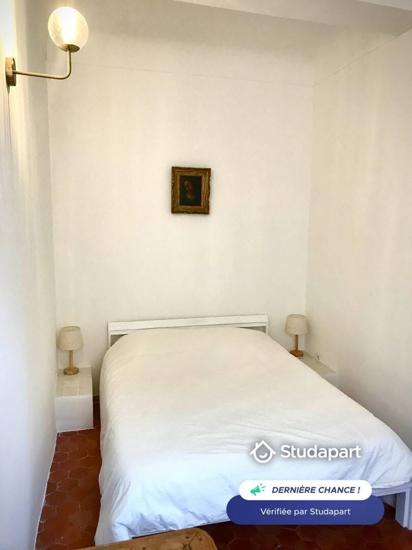 Private room for rent for €450 per month in Grasse, Place aux Aires
