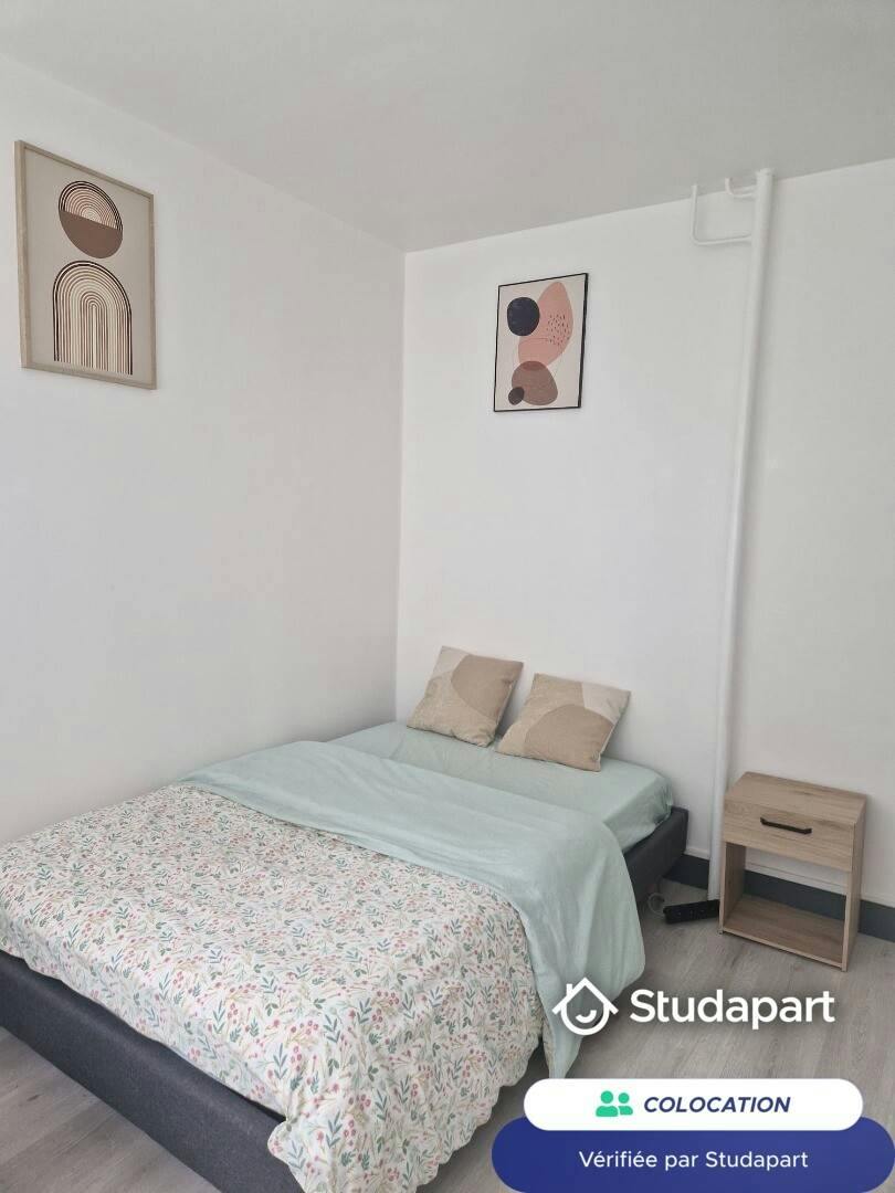 Private room for rent on Rue Henri Dunant, Lille - Plus