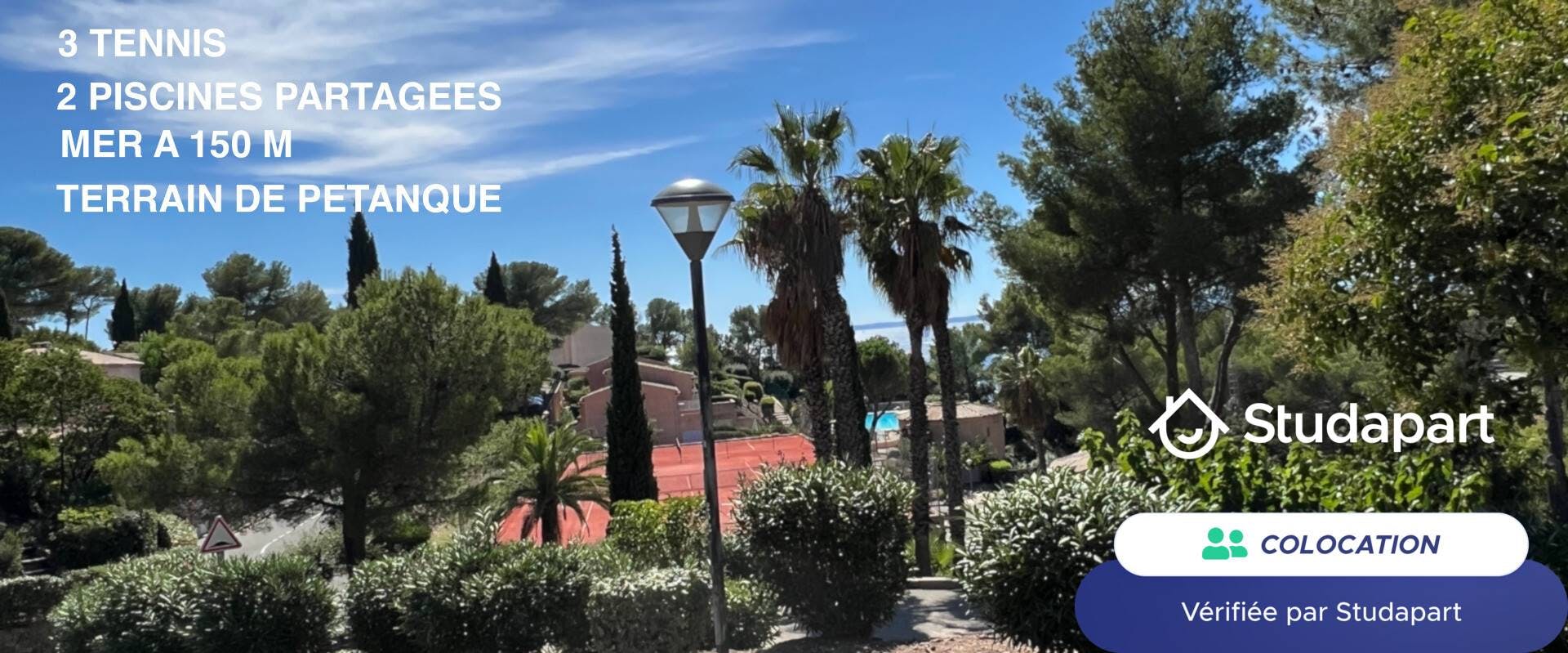 Private room for rent for €770 per month in Saint-Raphaël, Allée des Cytises