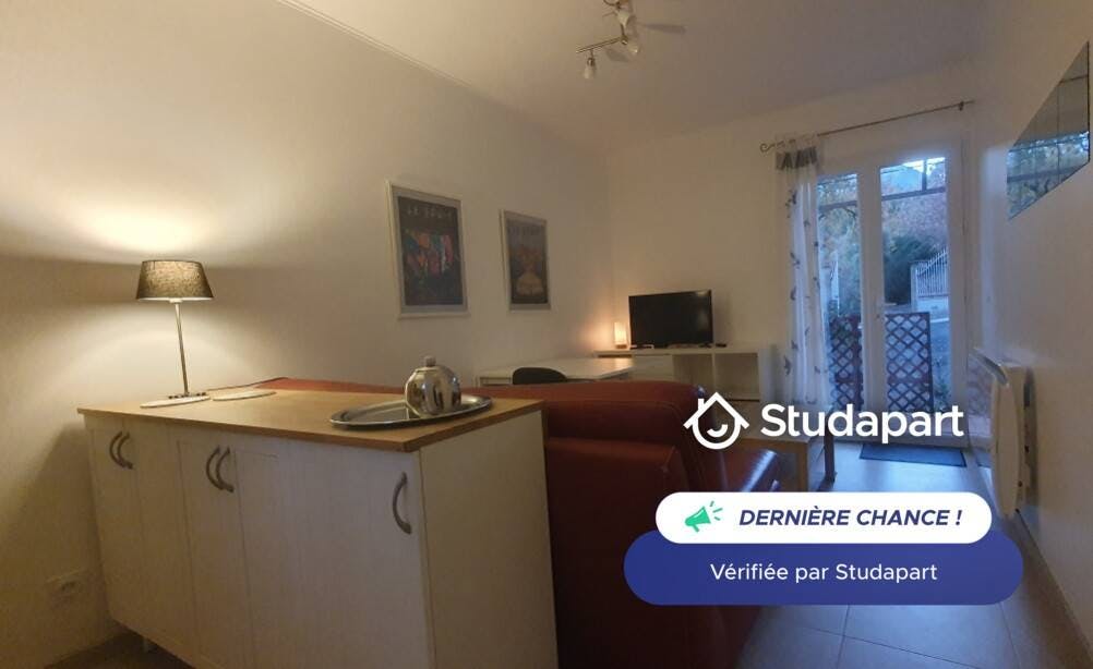 Casa para alugar por € 700 por mês em Toulon, Chemin de Fontanieu