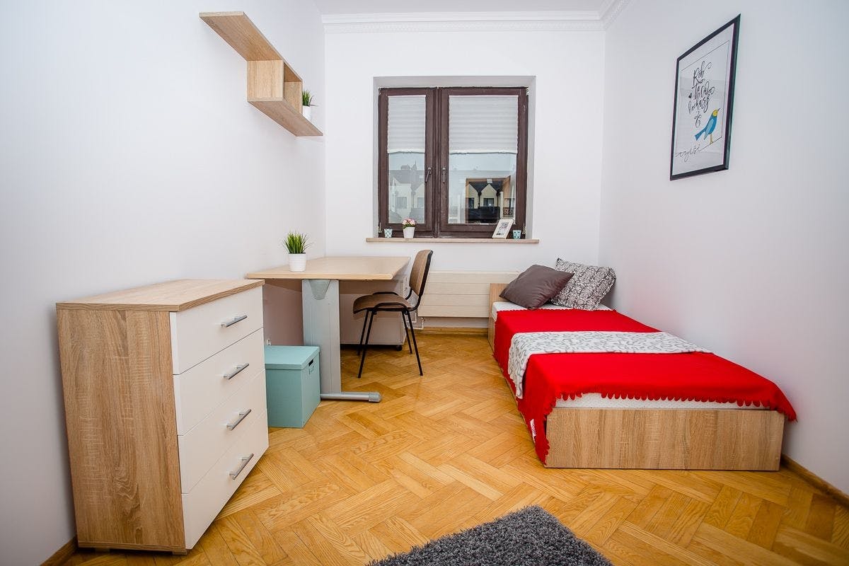 Pod Strzechą, Warsaw preview