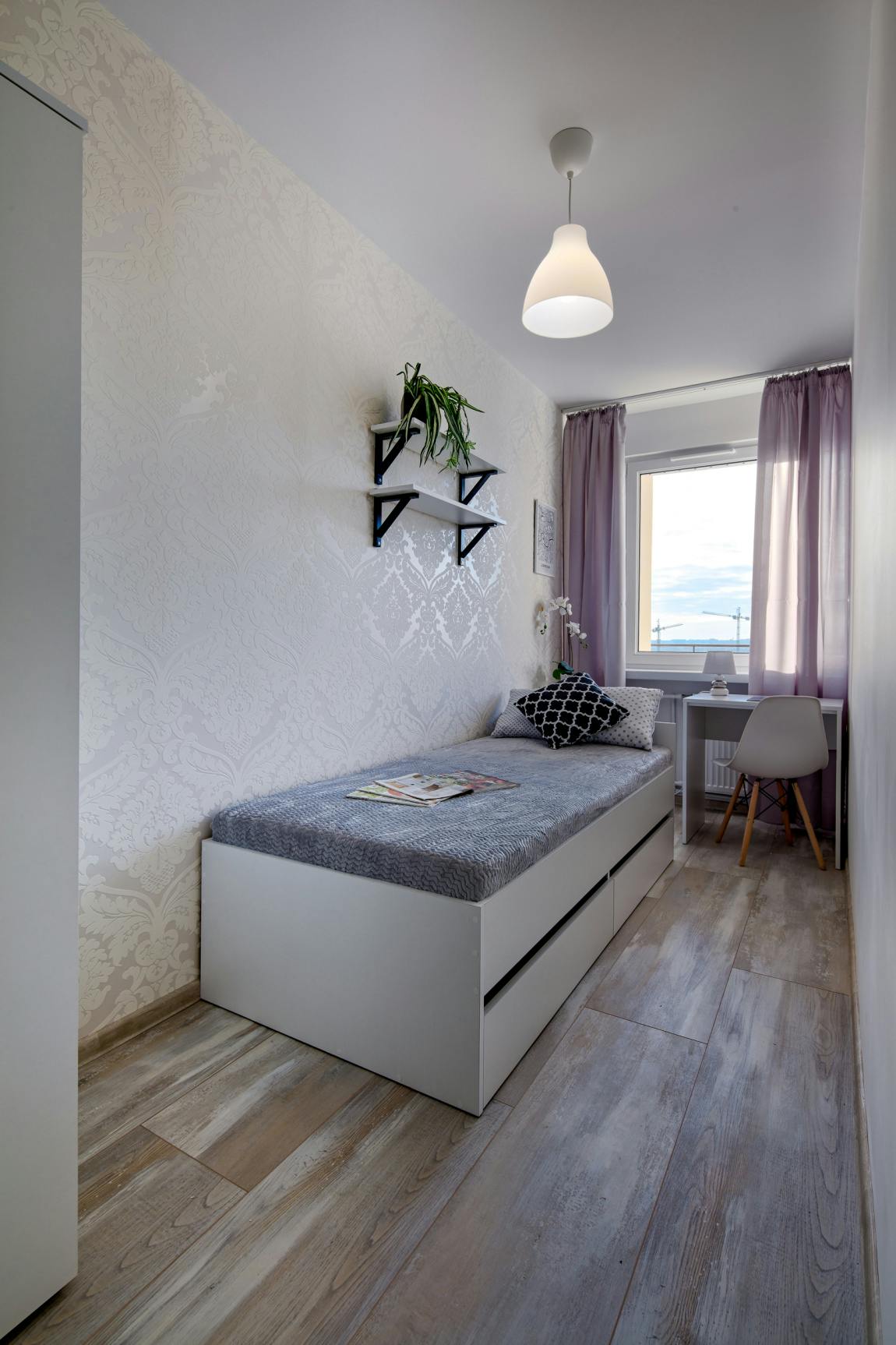 Neseberska, Warsaw preview