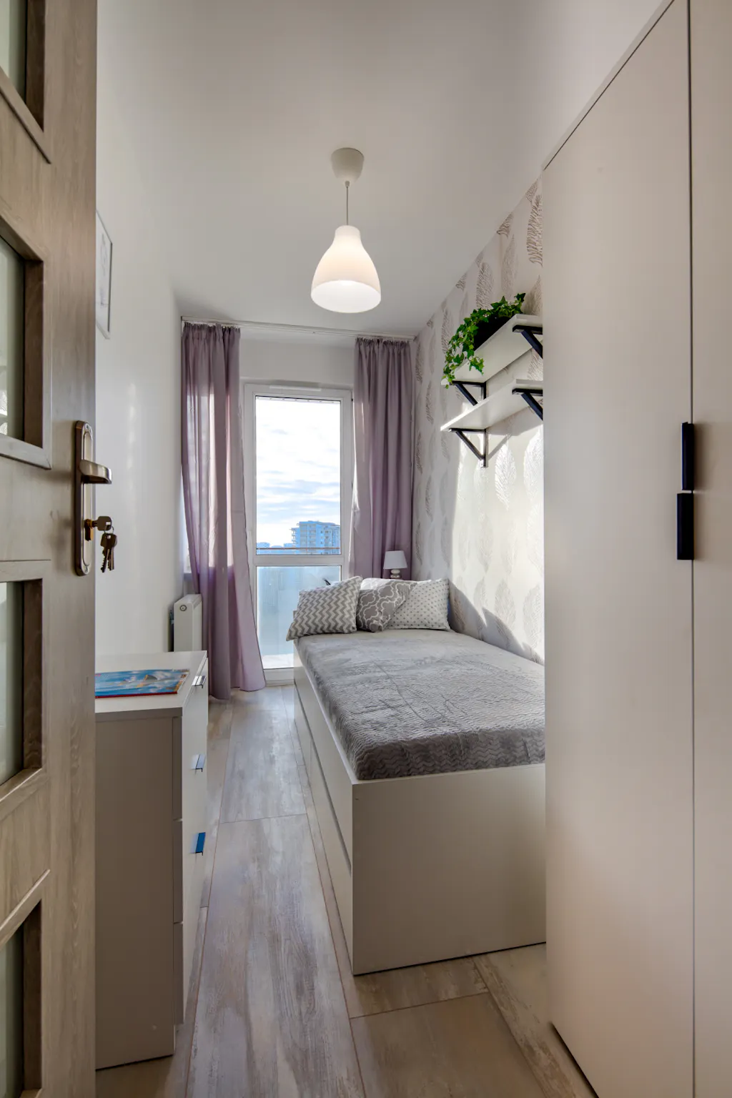 Neseberska, Warsaw preview