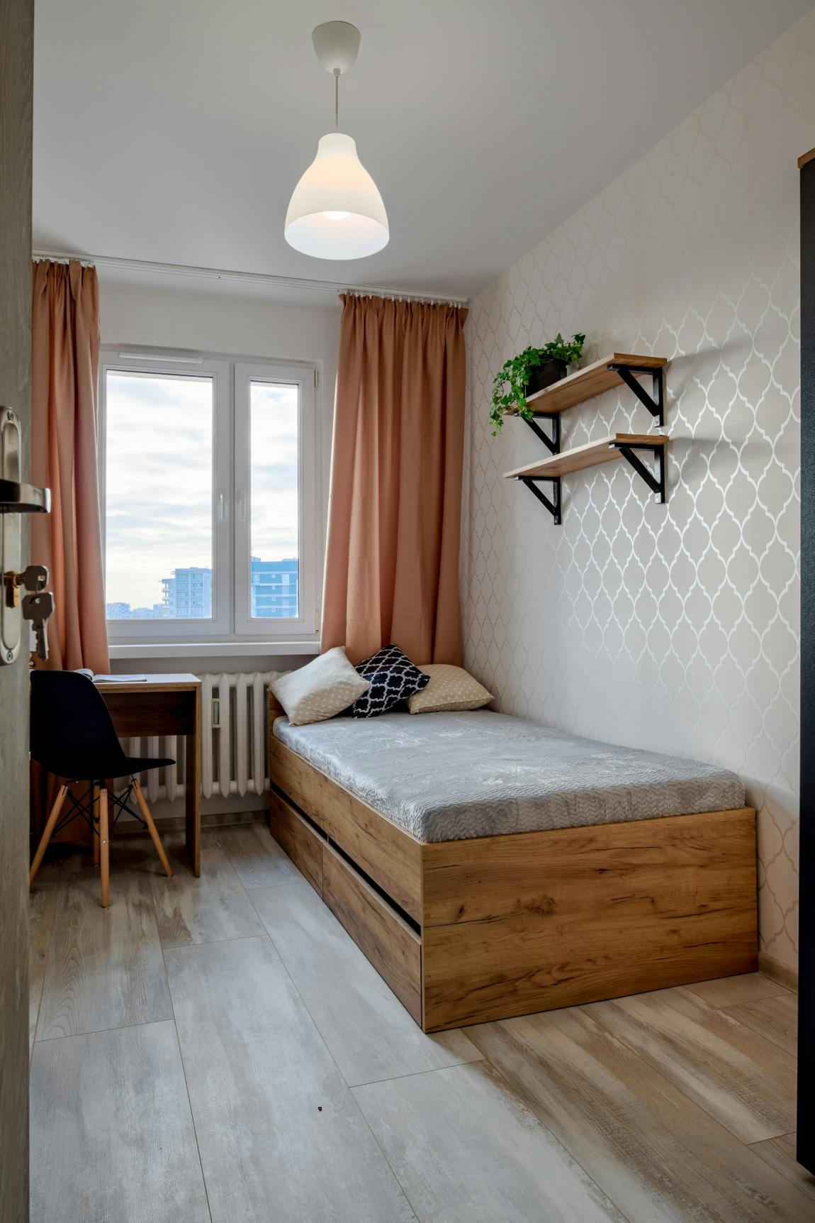 Neseberska, Warsaw preview
