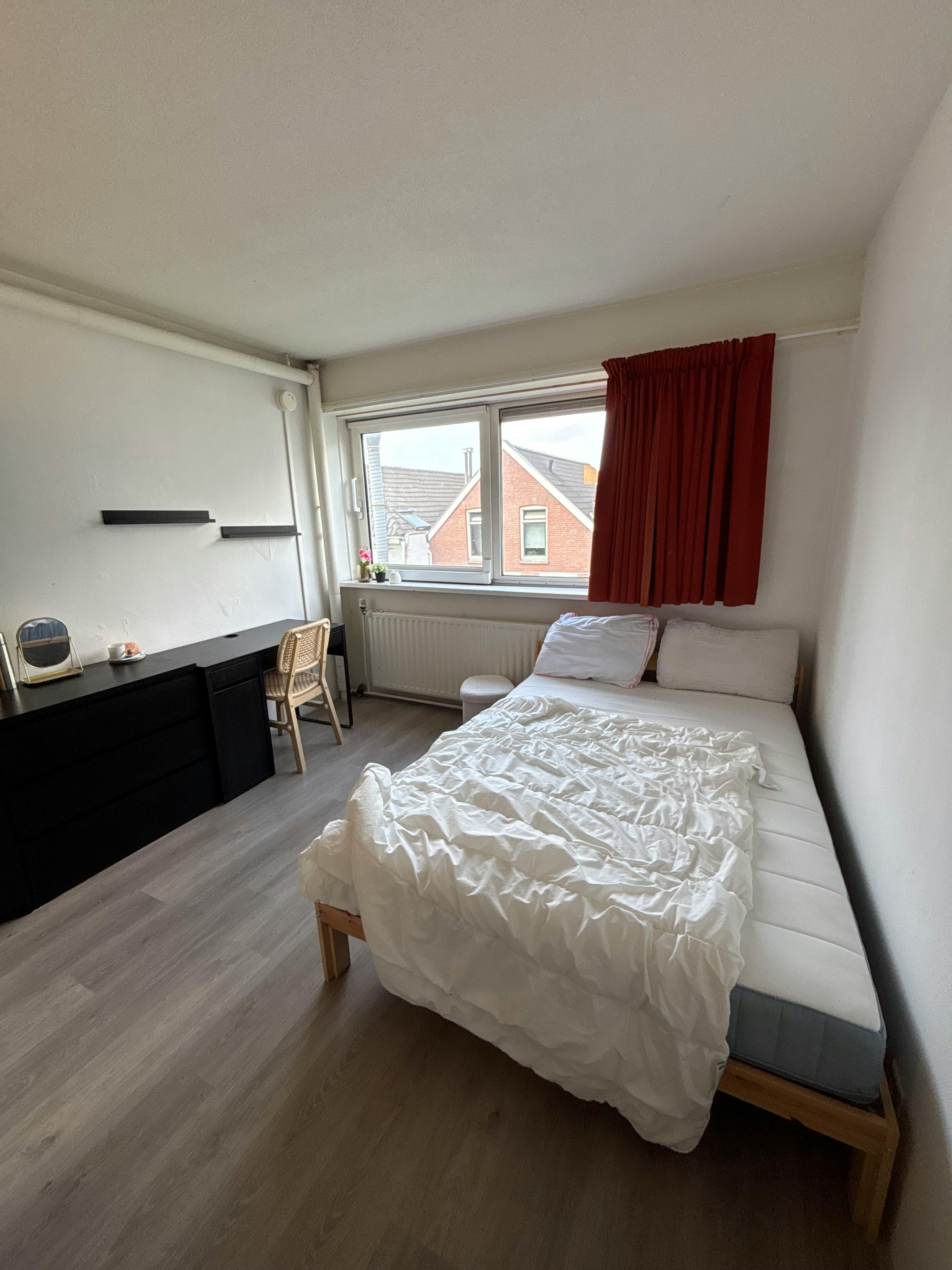 Pokój prywatny do wynajęcia za 438 € miesięcznie w mieście Rotterdam, Struisenburgdwarsstraat