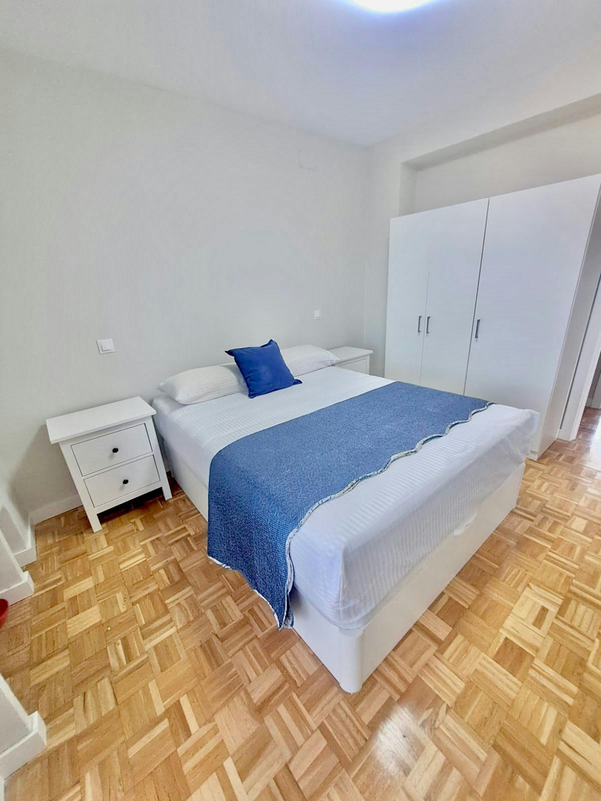Private room in Calle de Paredes de Nava, Madrid (1718657) room image 10