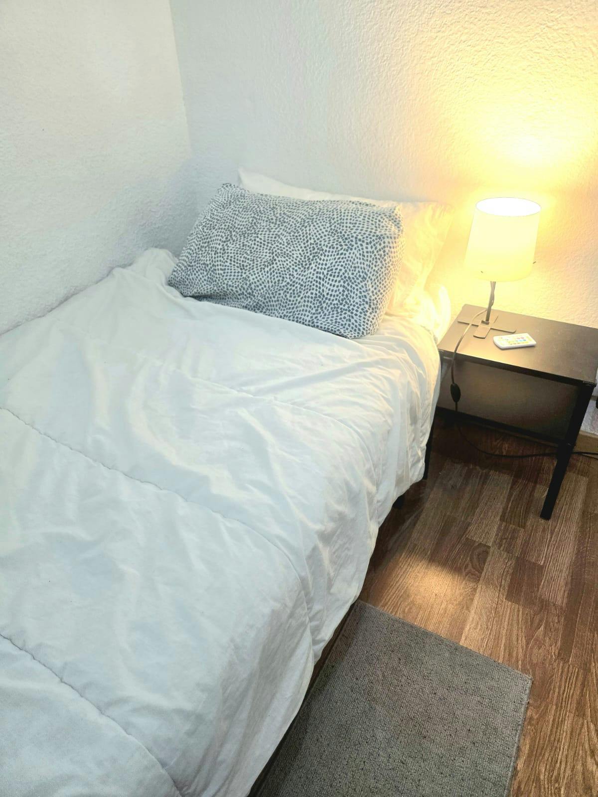 Chambre privée à louer pour 400 €/mois à Barcelona, Carrer de la Conca de Tremp
