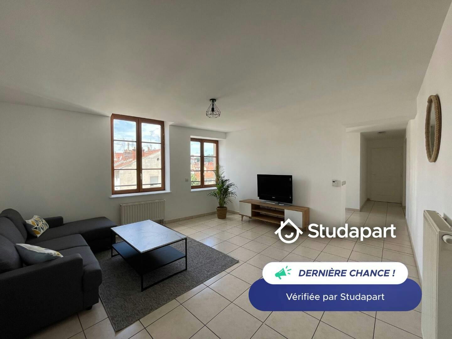 Appartamento in affitto a 745 € al mese a Saint-Étienne, Rue Roger Salengro