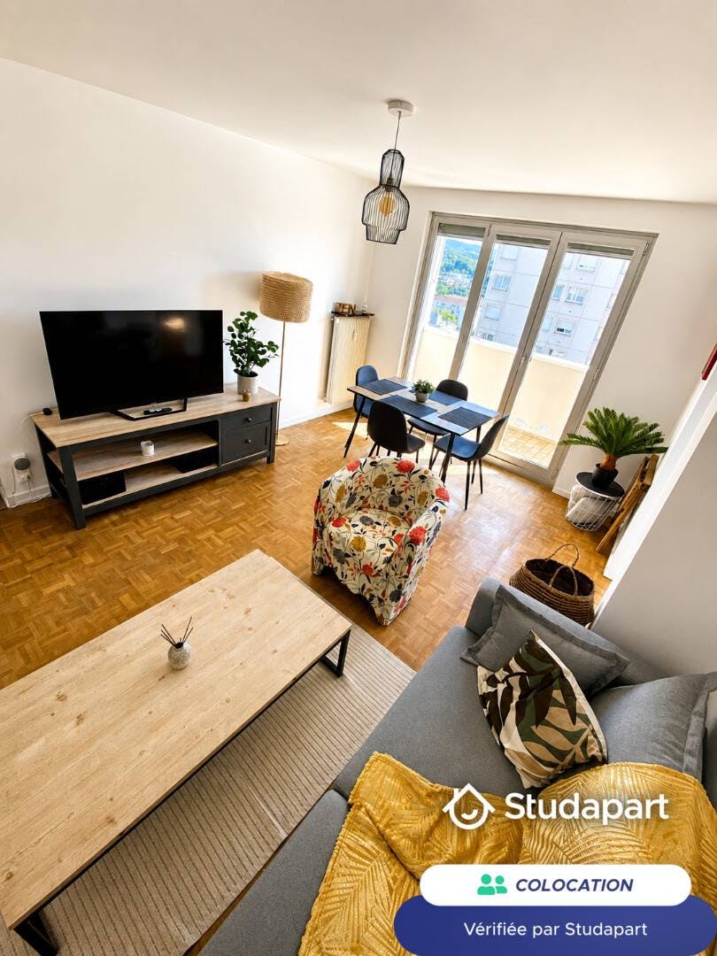 Chambre privée à louer pour 450 €/mois à Besançon, Rue de Charigney