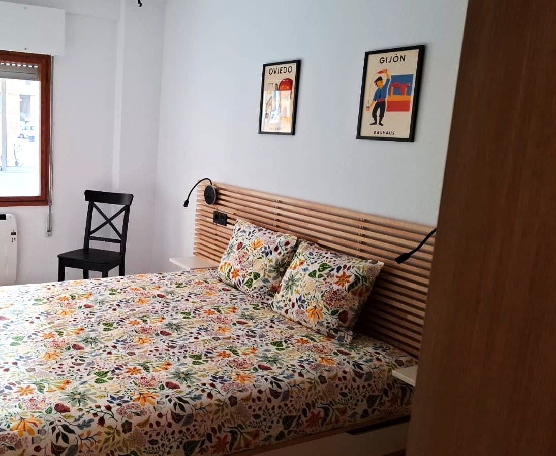 Wohnung zu mieten für 3.700 € pro Monat in Avilés, Calle de la Cámara