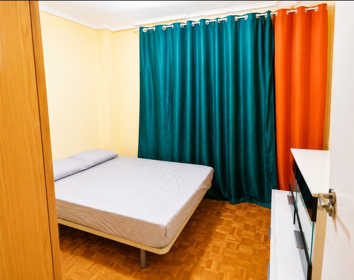 Stanza privata in affitto a 400 € al mese a Gasteiz / Vitoria, Senda Valentín Foronda