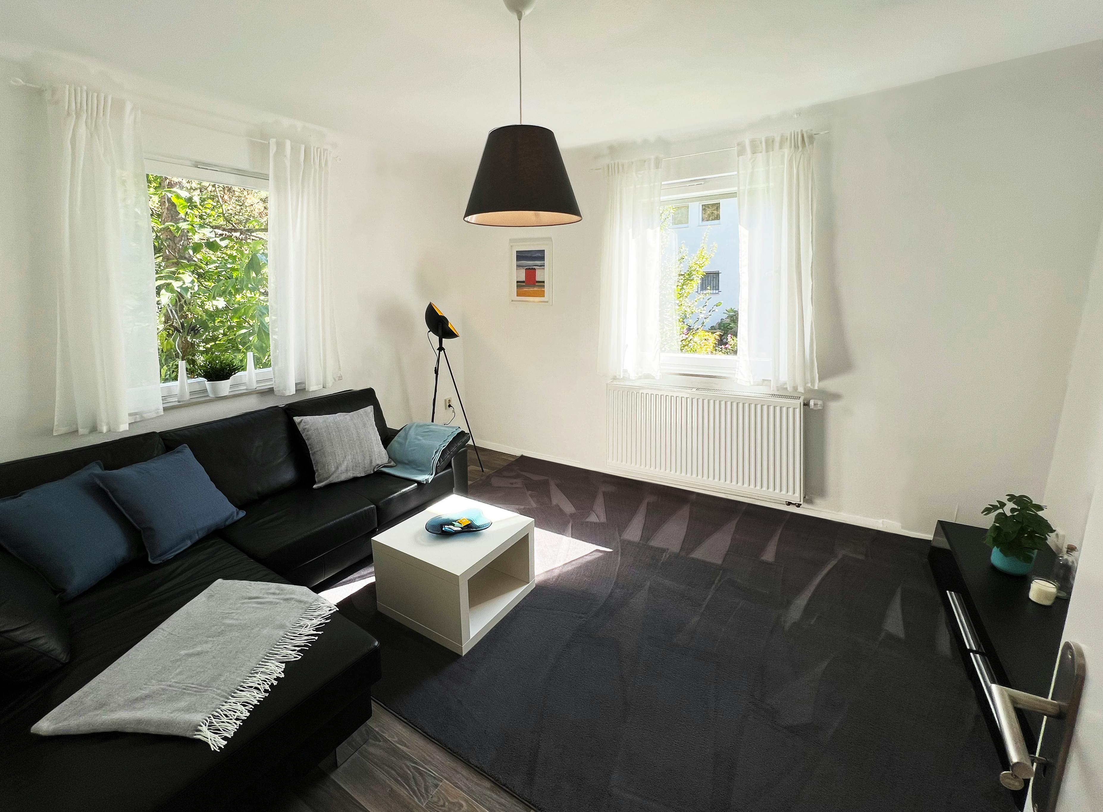 Apartment for rent for €2,400 per month in Stuttgart, Bassermannstraße
