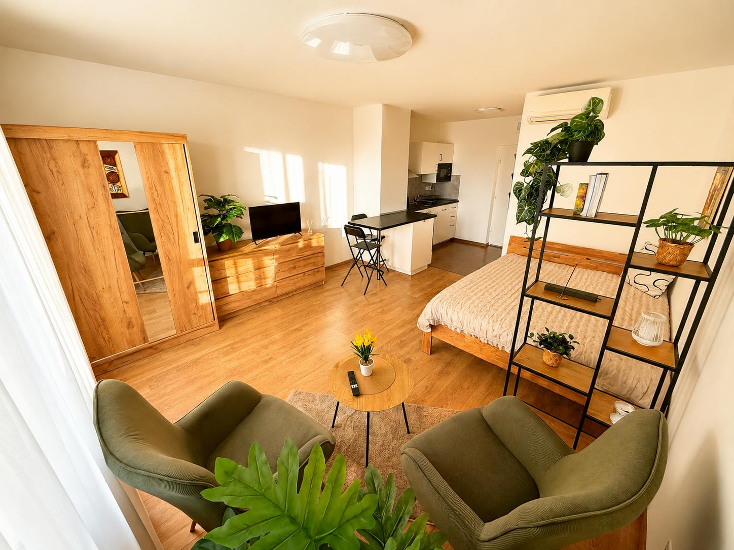 Studio à louer pour 840 €/mois à Budapest, Alíz utca