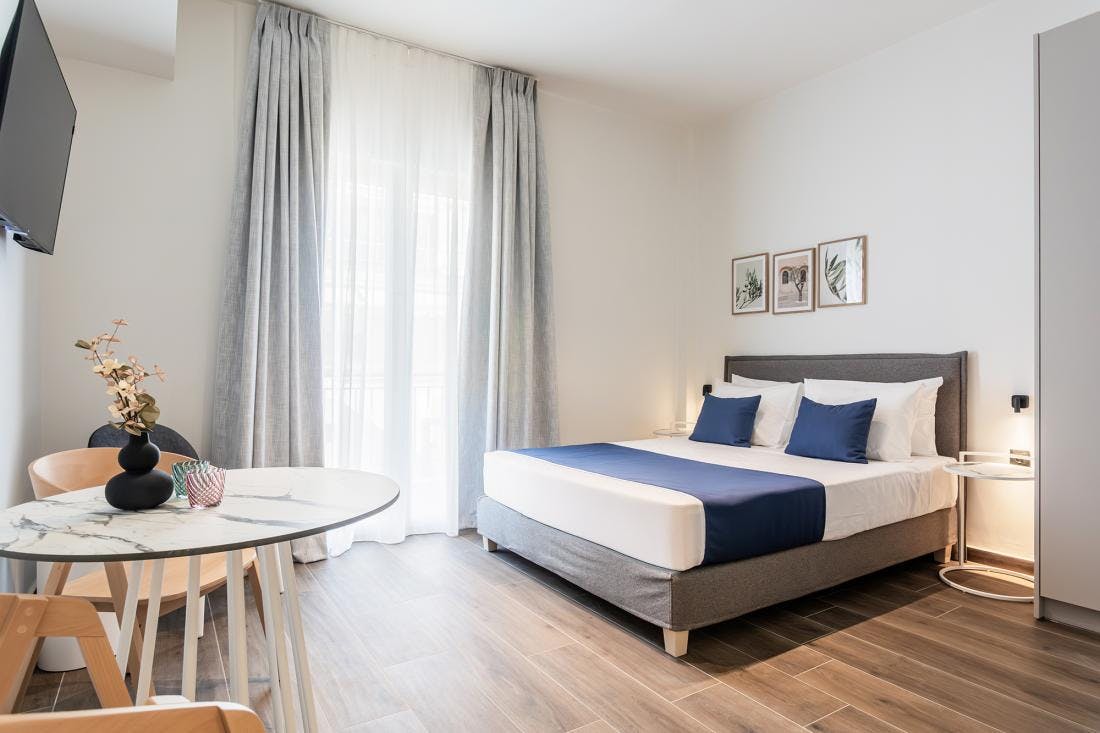 Kleomenous, Athina preview