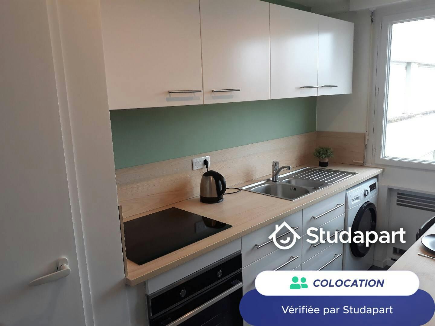Private room for rent for €405 per month in La Roche-sur-Yon, Rue du Maréchal Joffre