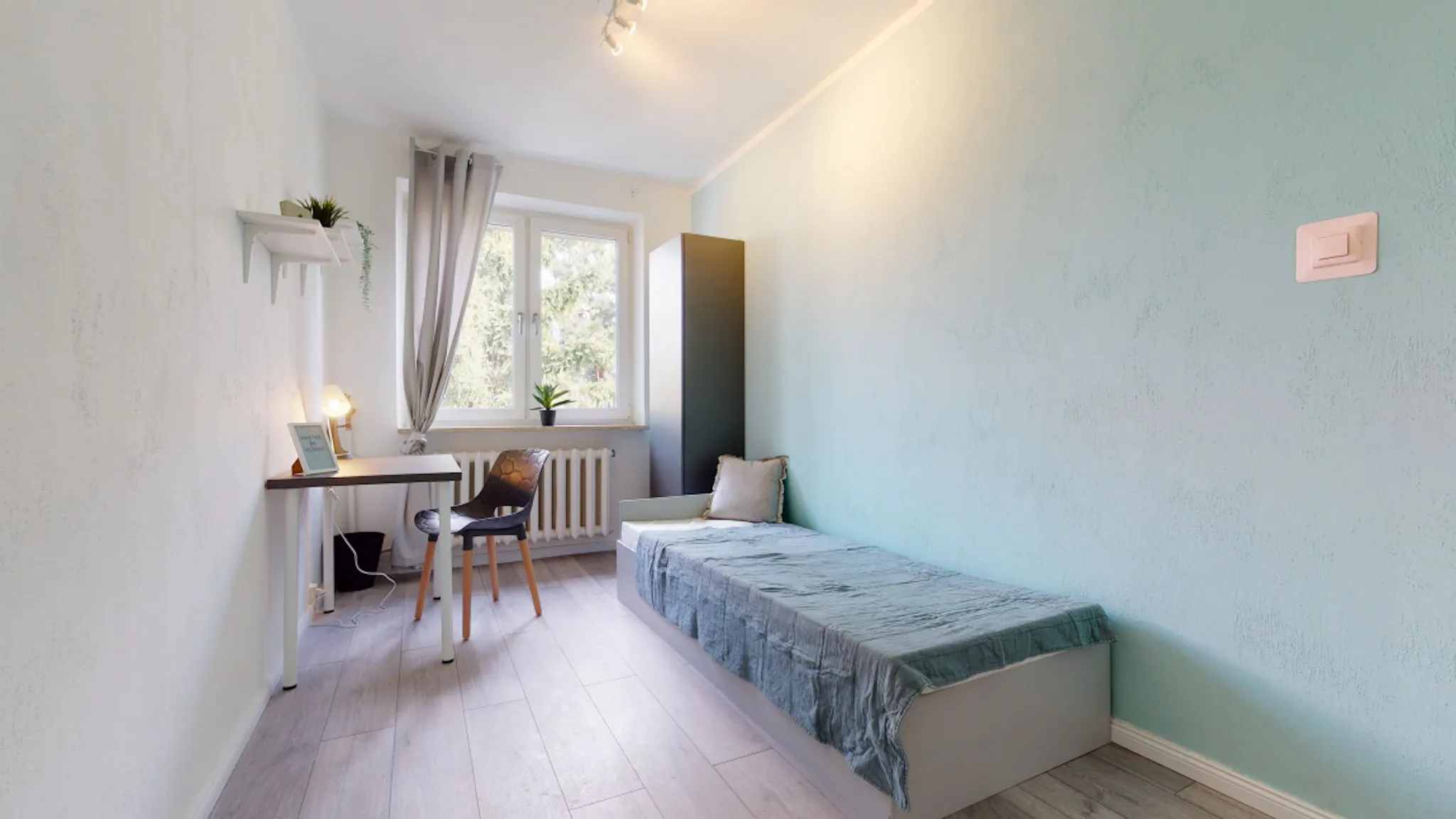 Pięciolinii, Warsaw preview