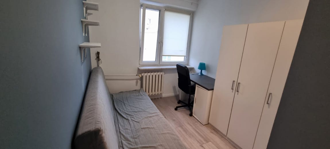 Na Uboczu, Warsaw preview