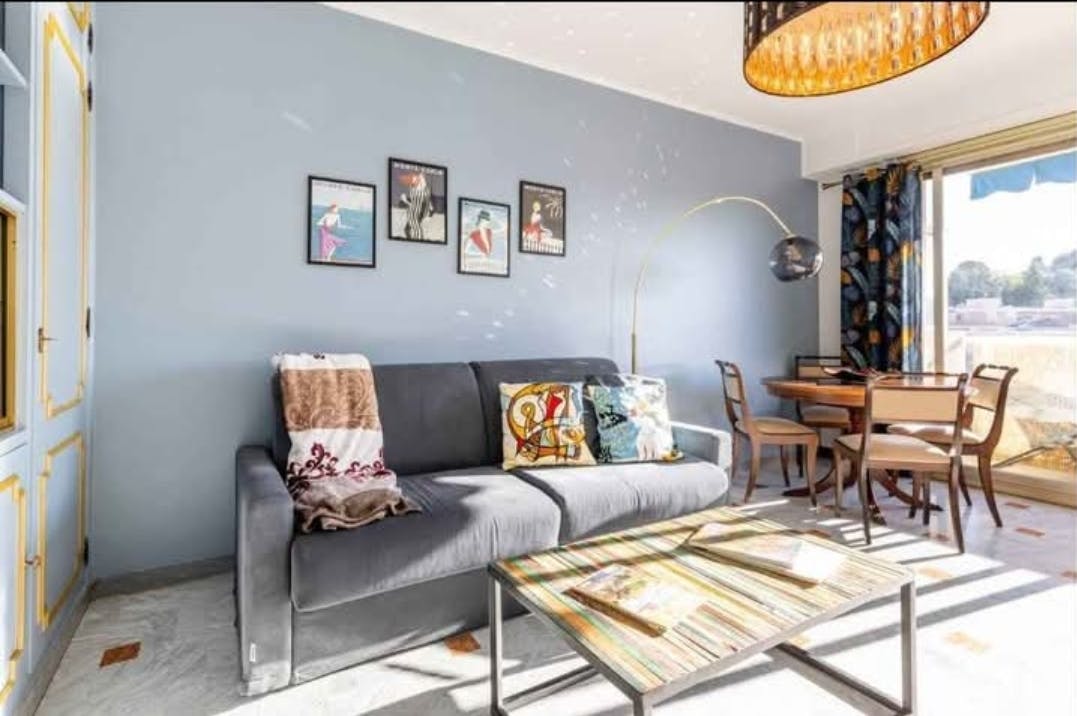 Wohnung zu mieten für 1.450 € pro Monat in Nice, Rue Barberis