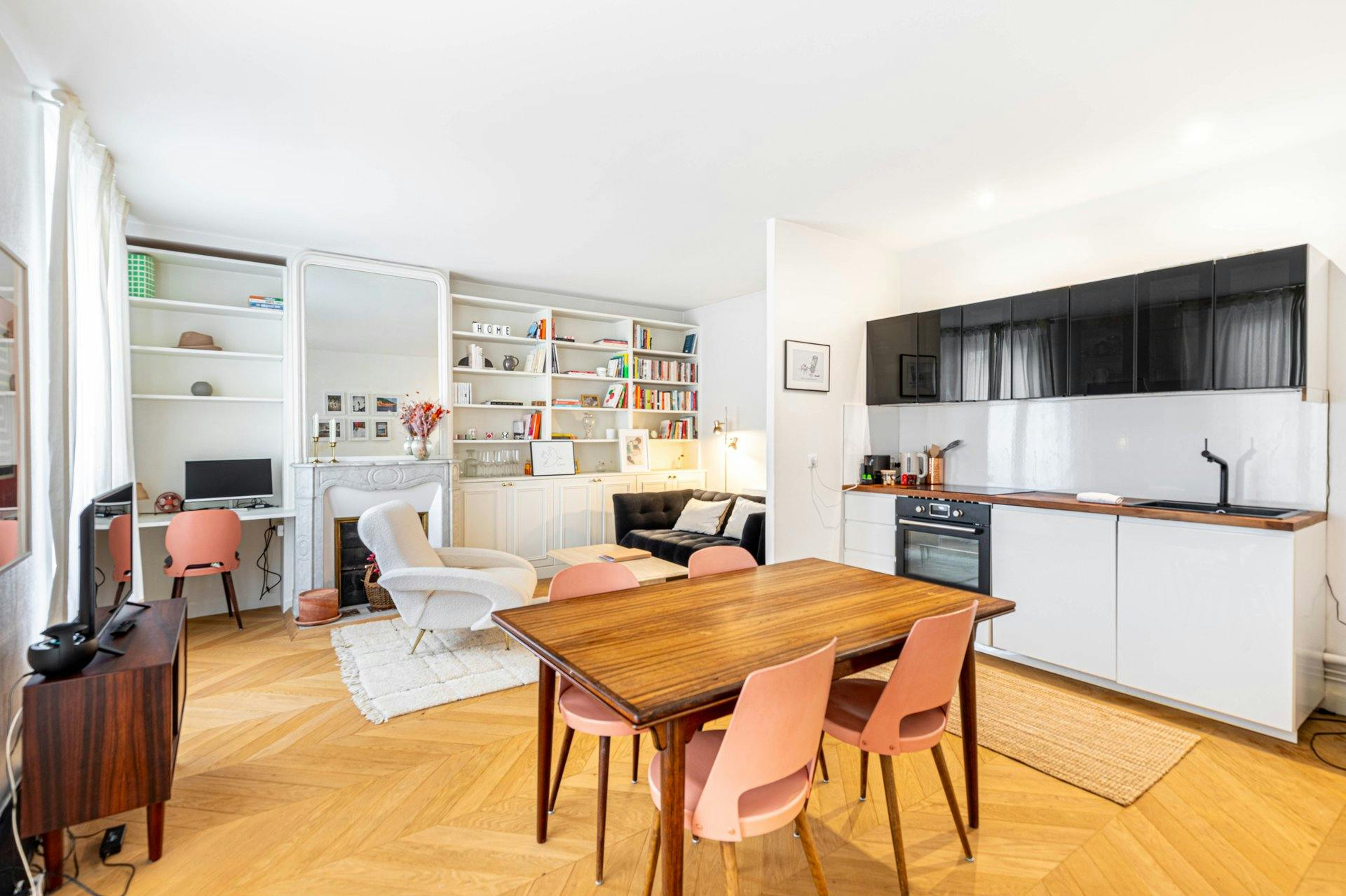 1-Bedroom House in Rue Trousseau, Paris (1719415) ROOM 1