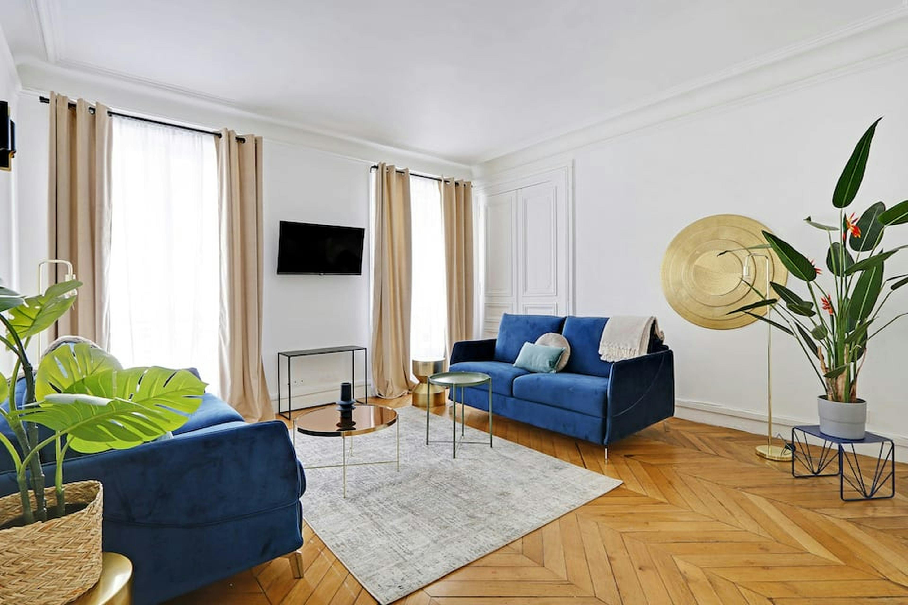 1-Bedroom Apartment in Rue Brunel, Paris (1719434) room image 1