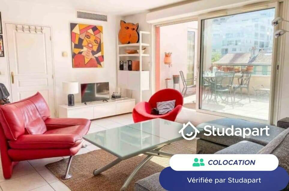 Private room for rent on Rue Breteuil, Marseille - Vue 3
