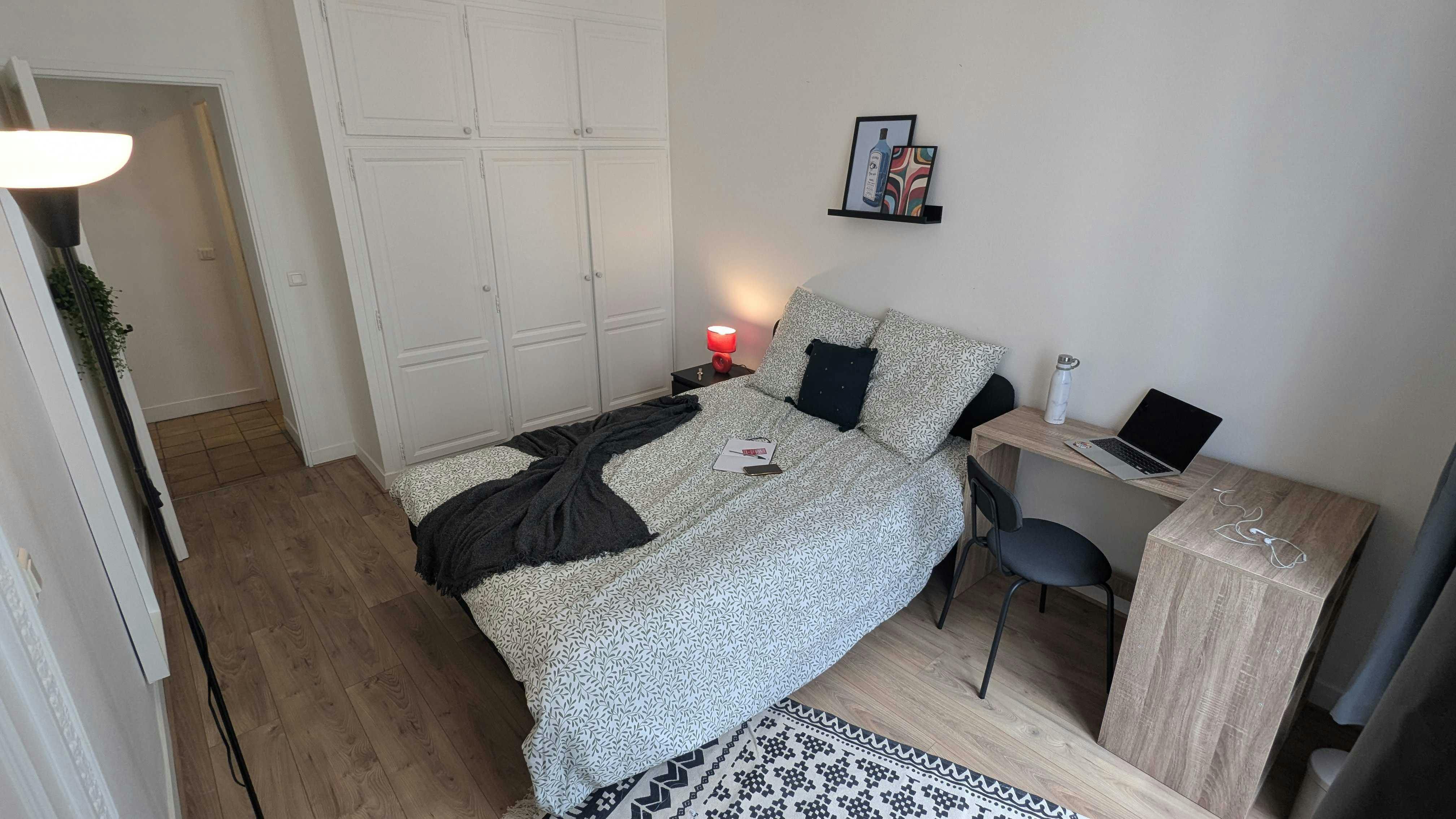 Private room for rent on Rue de l'Échiquier, Paris - Vue 3
