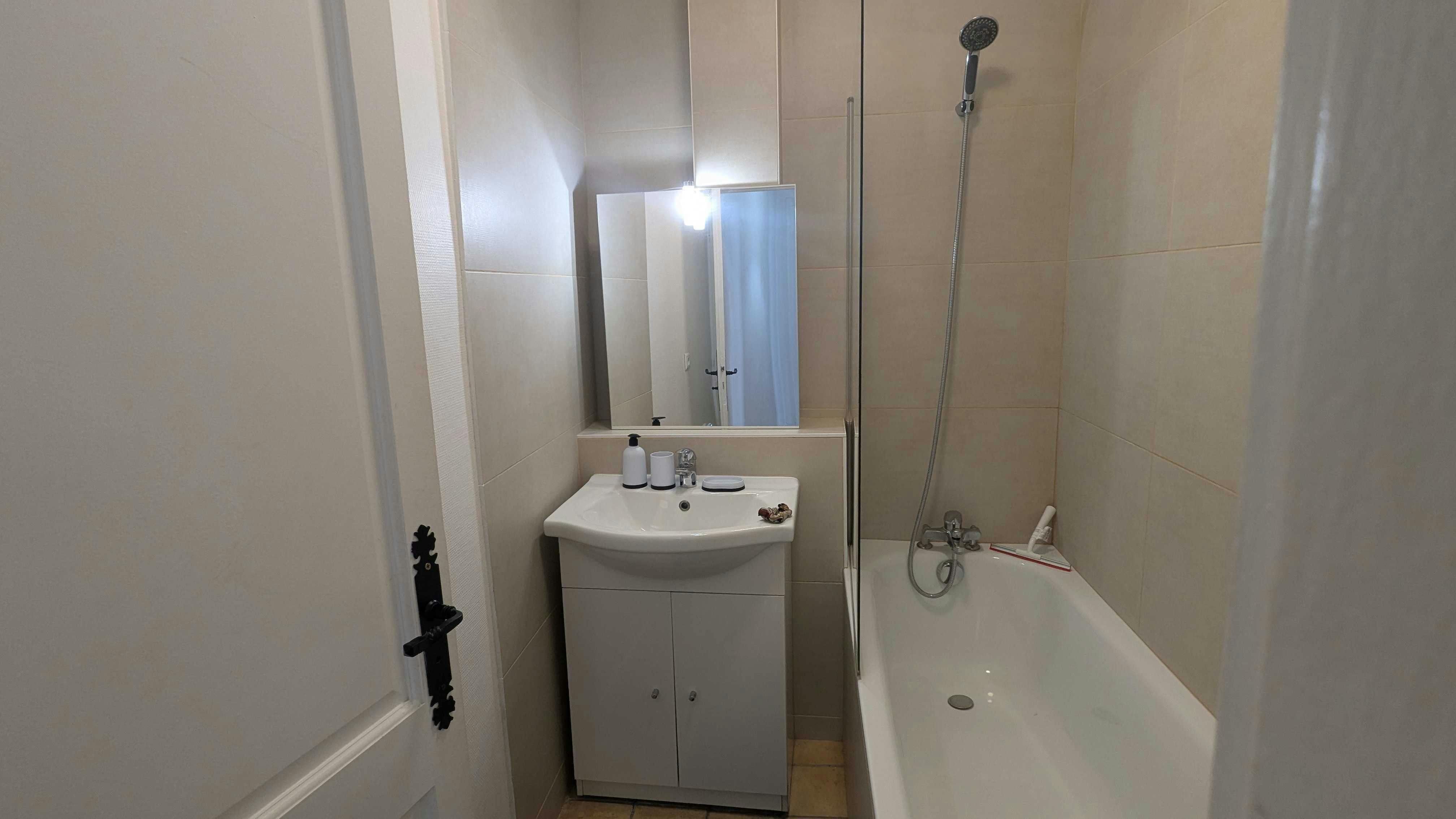Private room for rent on Rue de l'Échiquier, Paris - Vue 4